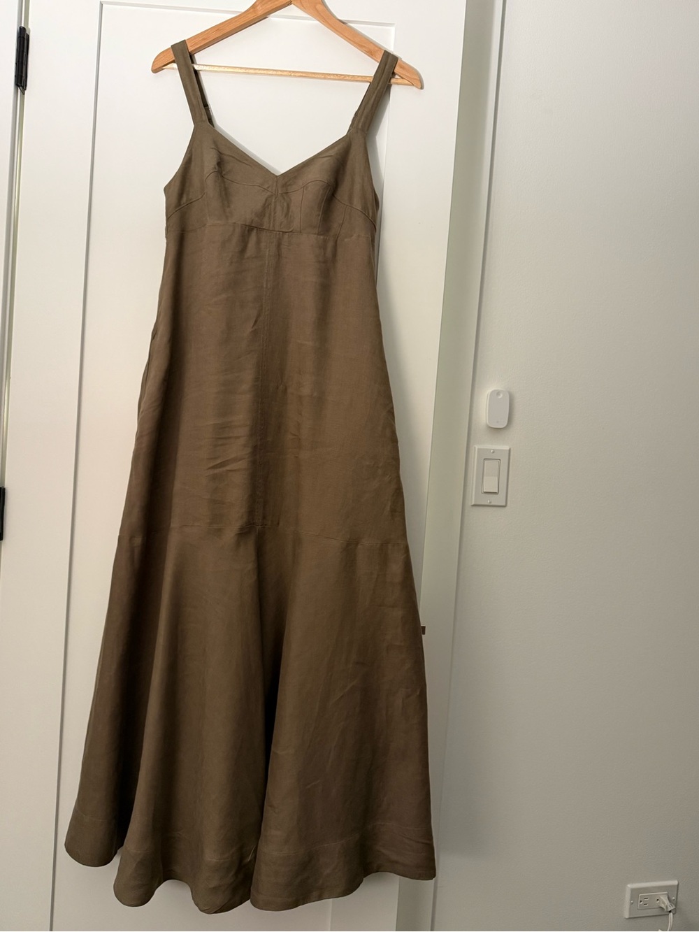 Banana Republic campground green Linen Maxi Dress - Picture 2 of 4
